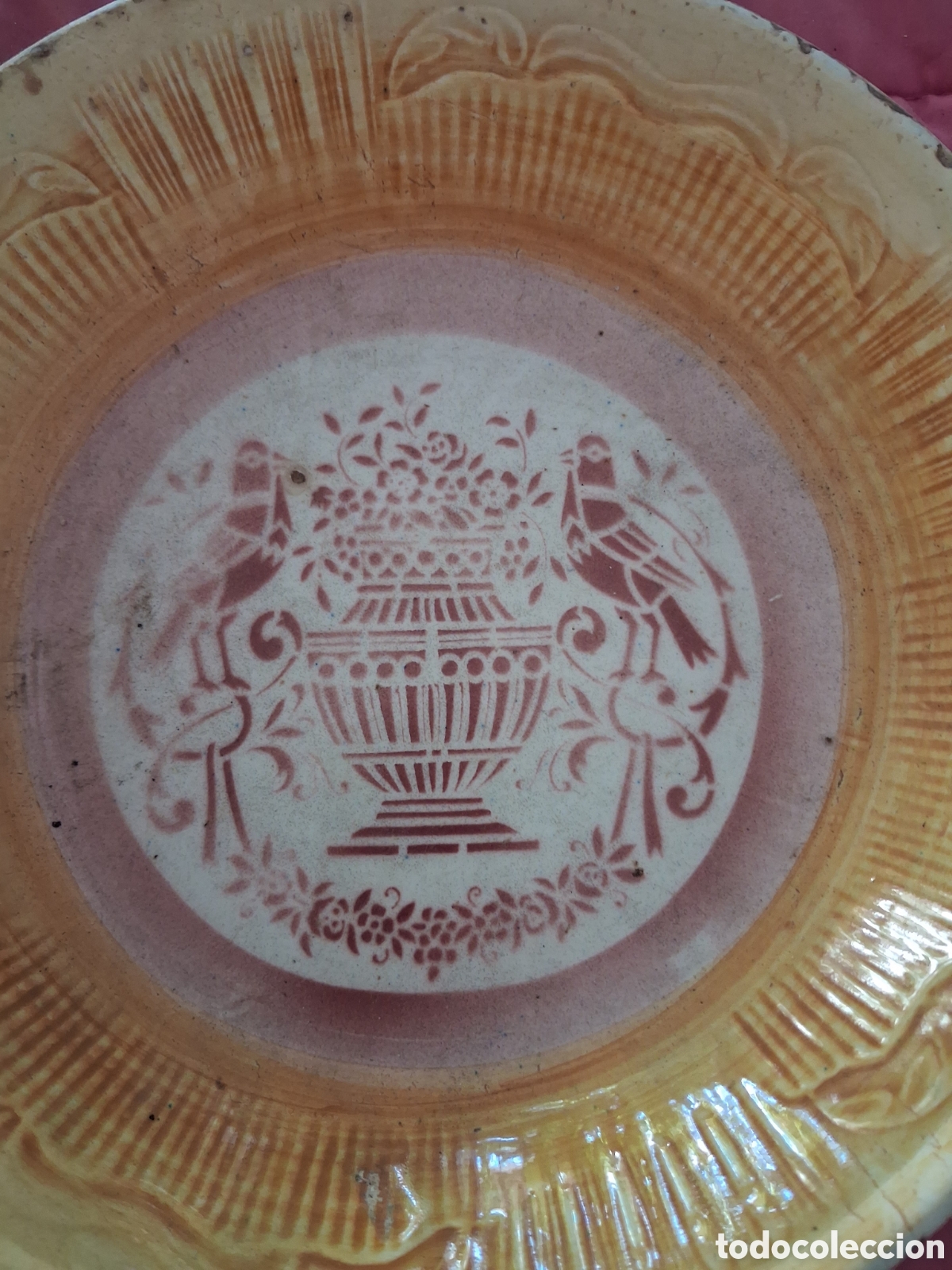 Antig&uuml;edades: ANTIGUO PLATO CON DOS PAJAROS COLOR MARRON EN EL CENTRO - Foto 2