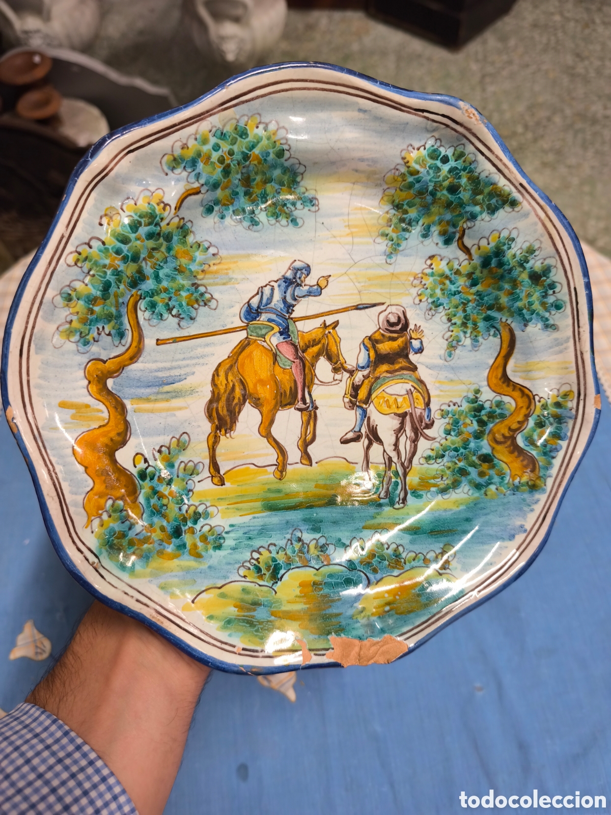 Antig&uuml;edades: Plato cer&aacute;mica Talavera Niveiro