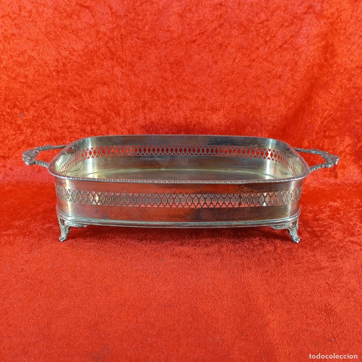 Antig&uuml;edades: ANTIGUA BANDEJA DE METAL - CHAPADA EN PLATA - SIGLO XIX - 19,5 X 29,8 CM