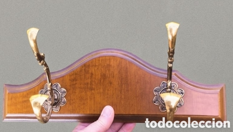 Antig&uuml;edades: PERCHERO DE PARED - MADERA NOBLE Y BRONCE - Foto 2