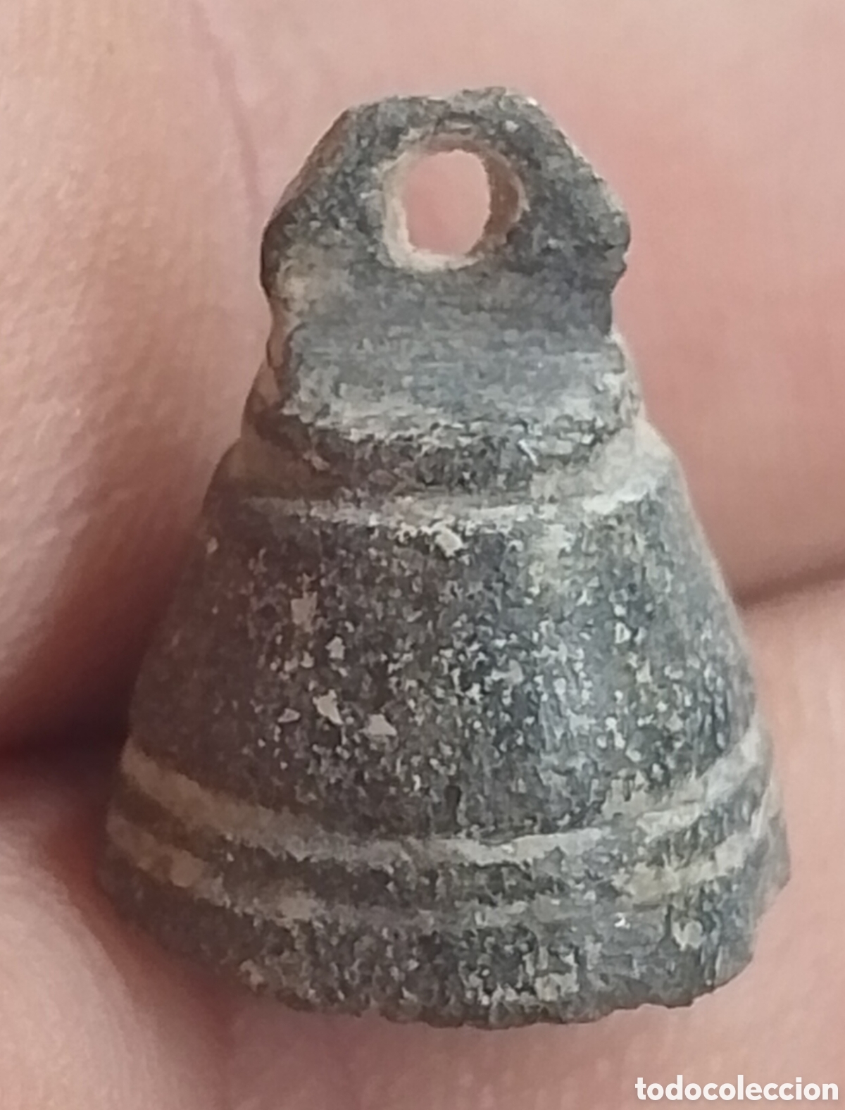 Antig&uuml;edades: A-Campanita antigua de bronce siglo XVII