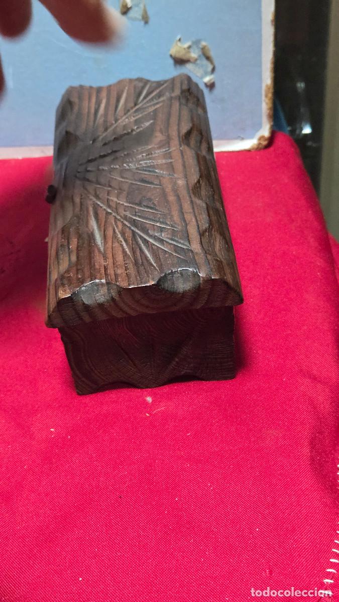Antig&uuml;edades: caja de madera rustica - Foto 3