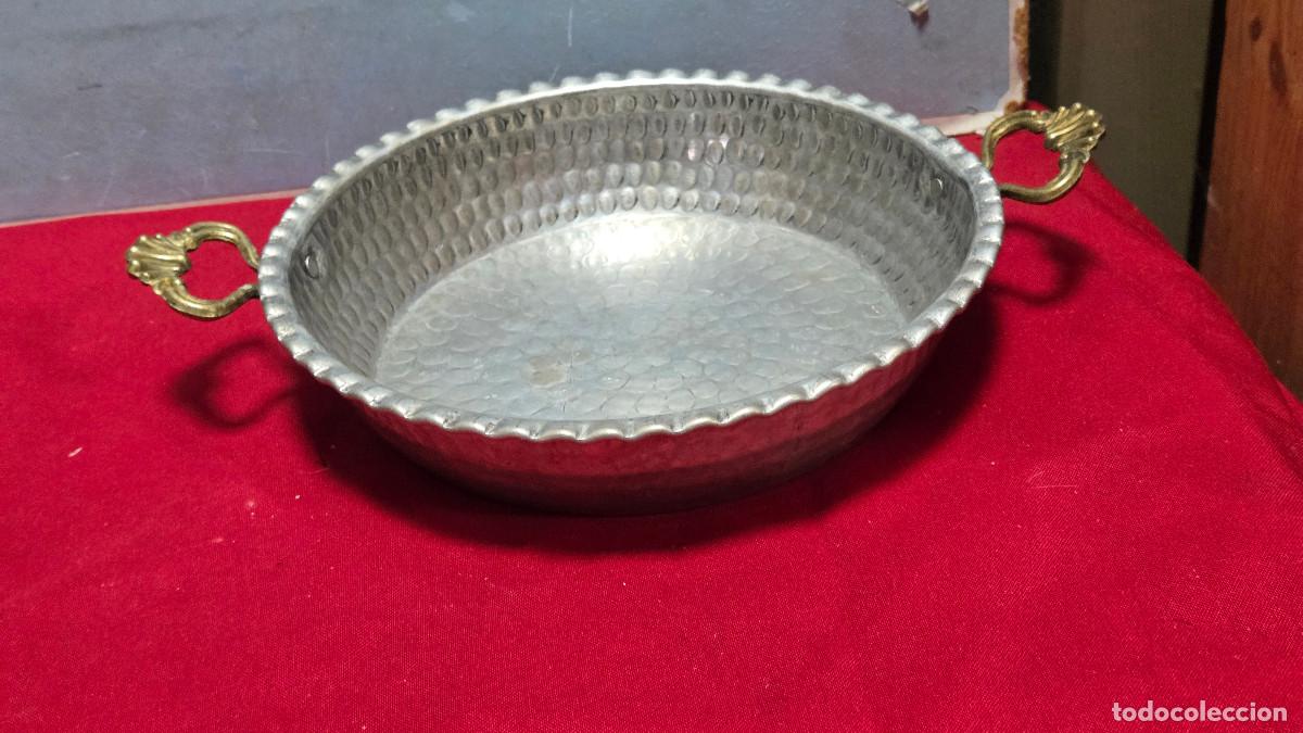 Antig&uuml;edades: cazuela de vintage antiguo