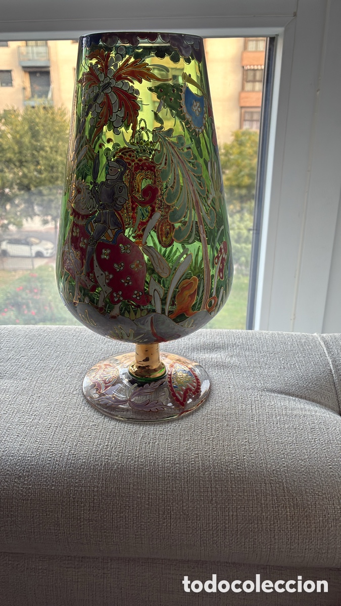 Antig&uuml;edades: Gran Copa Murano 26 cm esmaltada verde Caballero Medieval a caballo - pintada a mano vintage 70s