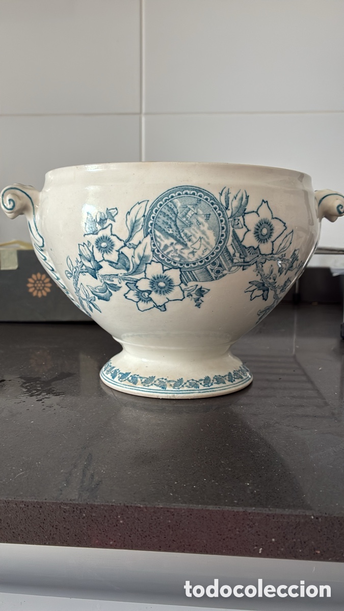 Antig&uuml;edades: Sopera Antigua Sarreguemines Flore Azul - Francia 1900 - Sin tapa