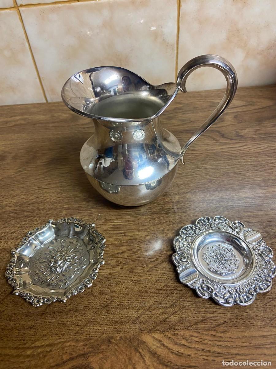 Antig&uuml;edades: jarra de leche y dos ceniceros alpaca - Foto 1