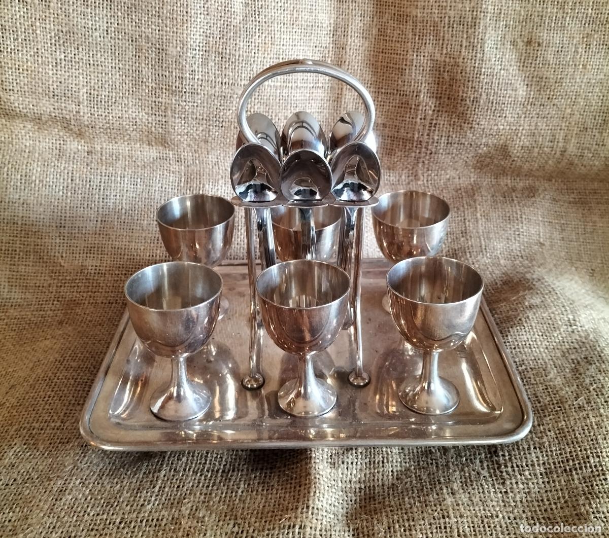 Antig&uuml;edades: HUEVERA CON SOPORTE (PORTA HUEVOS) DE METAL PLATEADO - MENAJE DE LA ARMADA ESPA&Ntilde;OLA (OFICIALES).