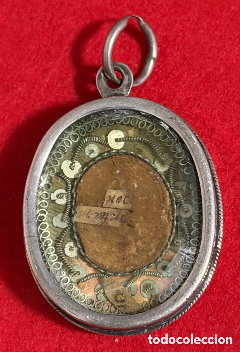 Antig&uuml;edades: Antiguo relicario en plata de ley. Siglo XVIII.