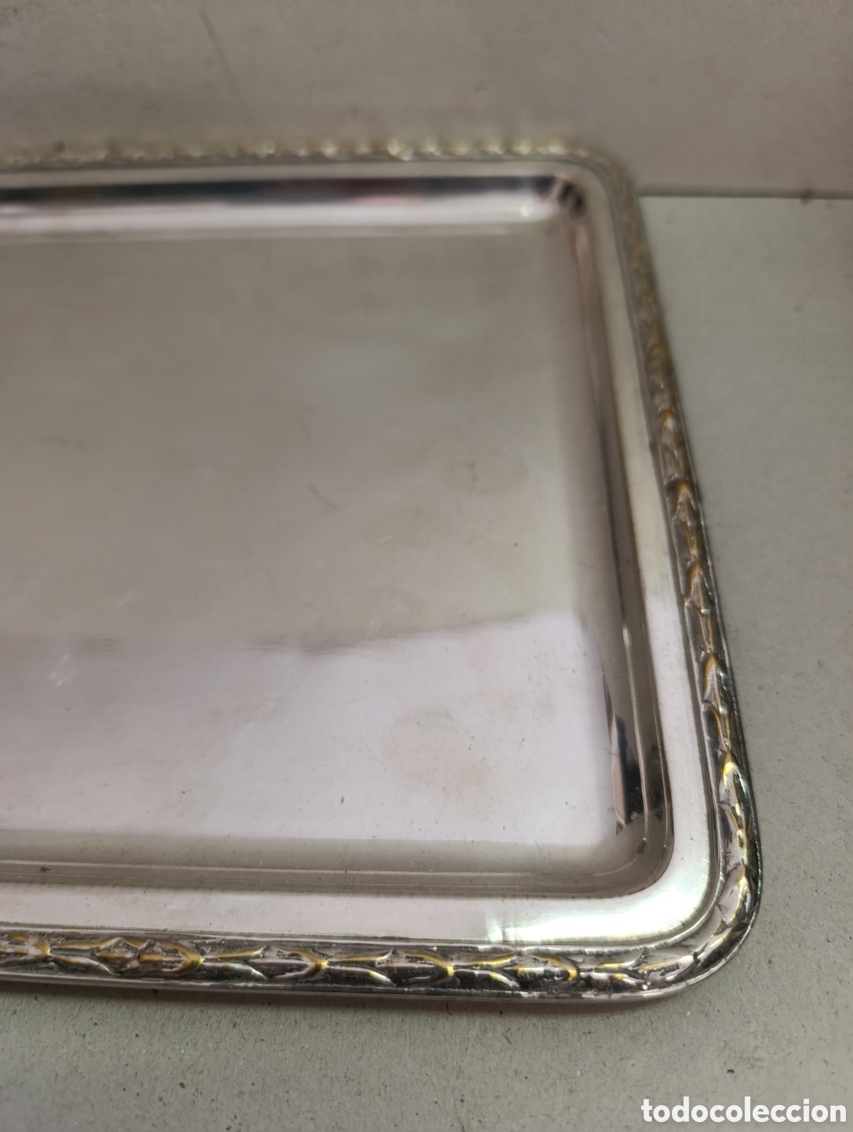 Antig&uuml;edades: BANDEJA RECTANGULAR DE LETAL PLATEADO. MARCAS EN ESQUINA. - Foto 4