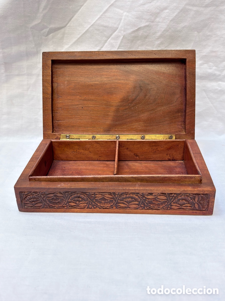 Antig&uuml;edades: Caja de madera tallada. - Foto 3