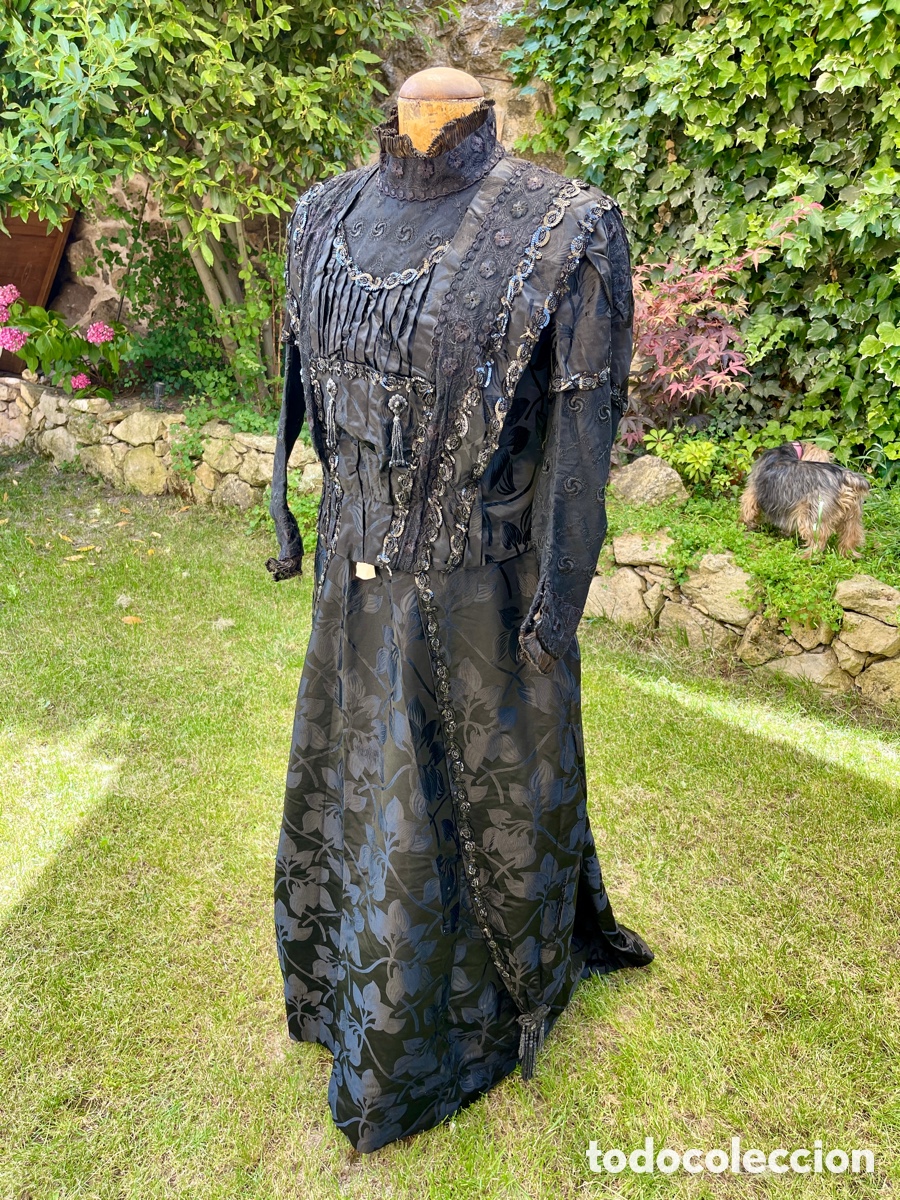 Antig&uuml;edades: ANTIGUO VESTIDO DE LUTO VICTORIANO SIGLO XIX &ndash; SEDA, ENCAJES Y LENTEJUELAS