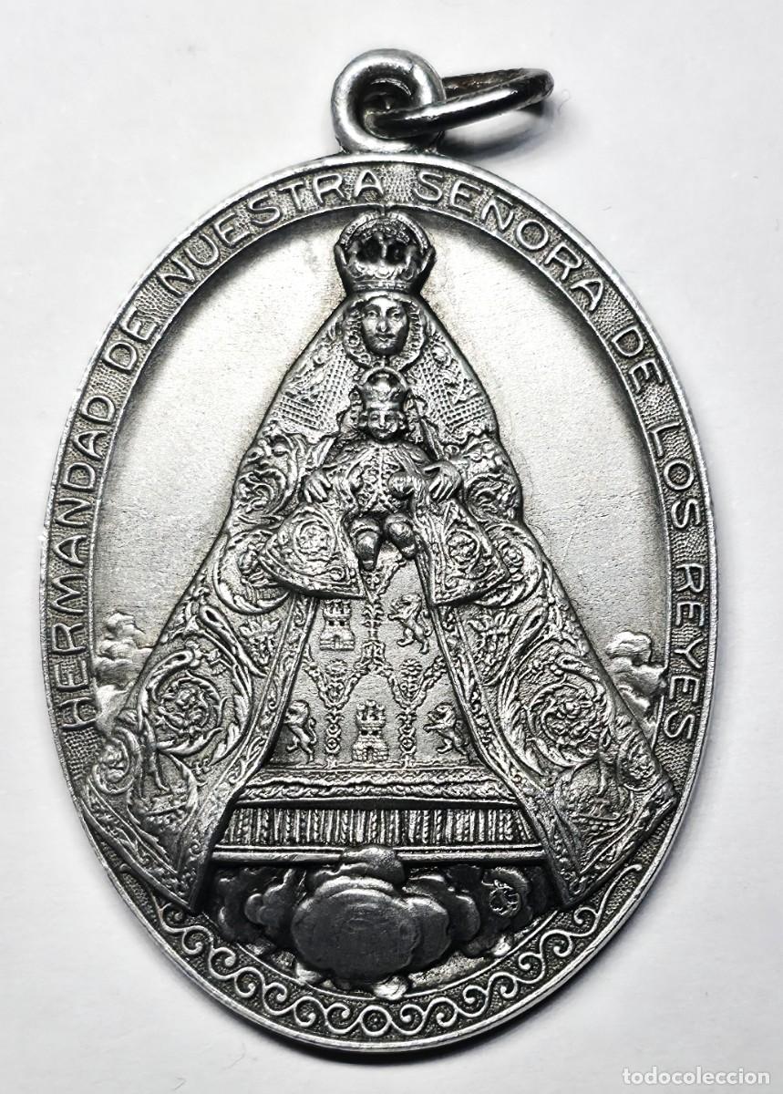 Antig&uuml;edades: MEDALLA HERMANDAD DE NTRA SE&Ntilde;ORA DE LOS REYES. CAPILLA REAL CATEDRAL DE SEVILLA