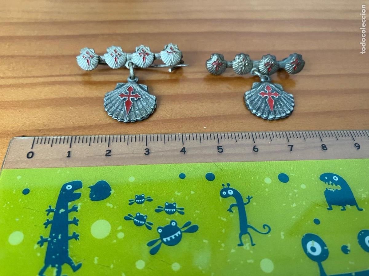 Antig&uuml;edades: Medalla Insignia Broche Santiago de Compostela. Vieira Cruz