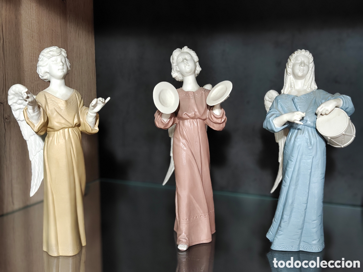 Antig&uuml;edades: Conjunto de 3 figuras decorativas de &Aacute;ngeles M&uacute;sicos / Cantores