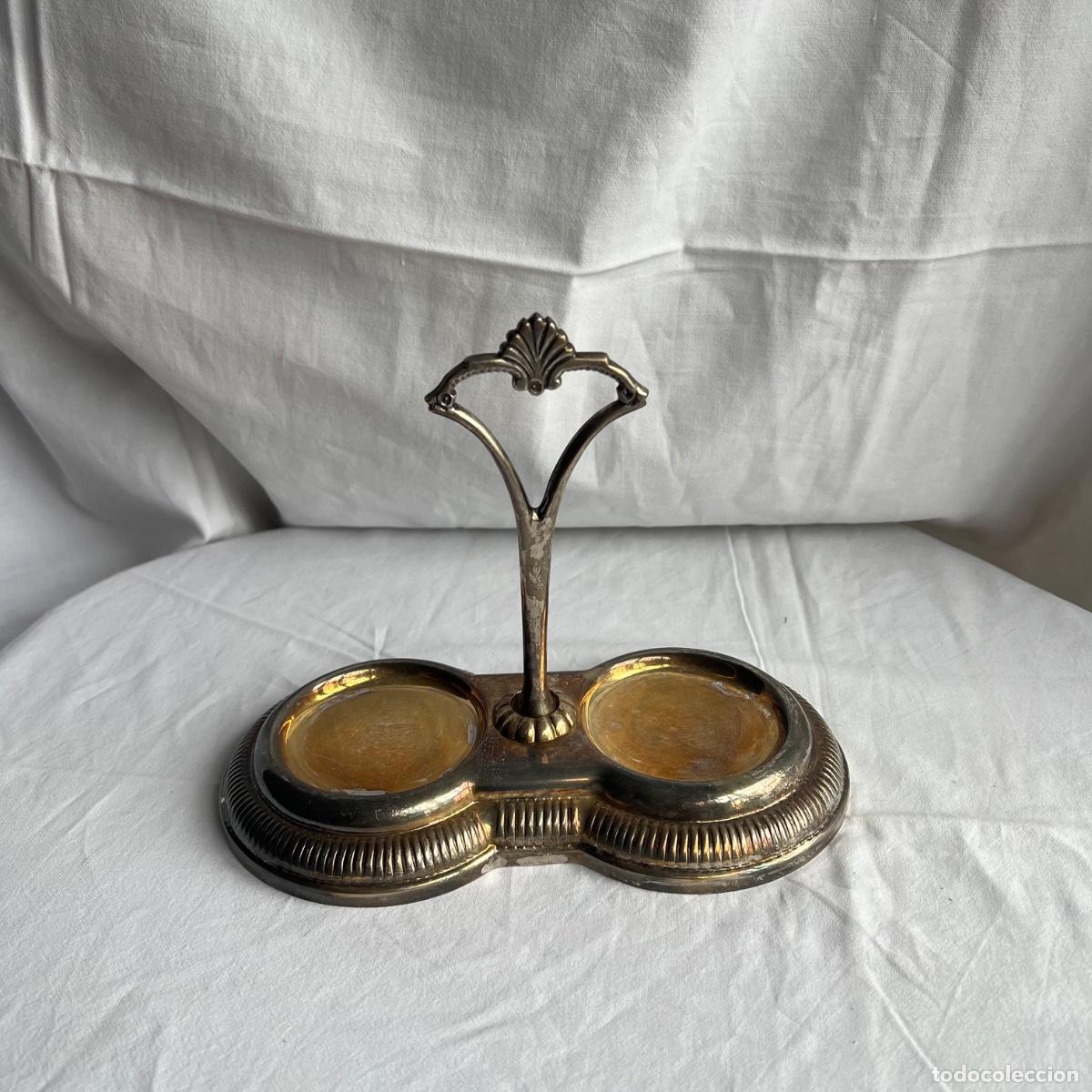Antig&uuml;edades: Antiguo Soporte de Convoy / Vinagrera de Mesa - Metal Plateado Orfebre - Estilo Mid-Century