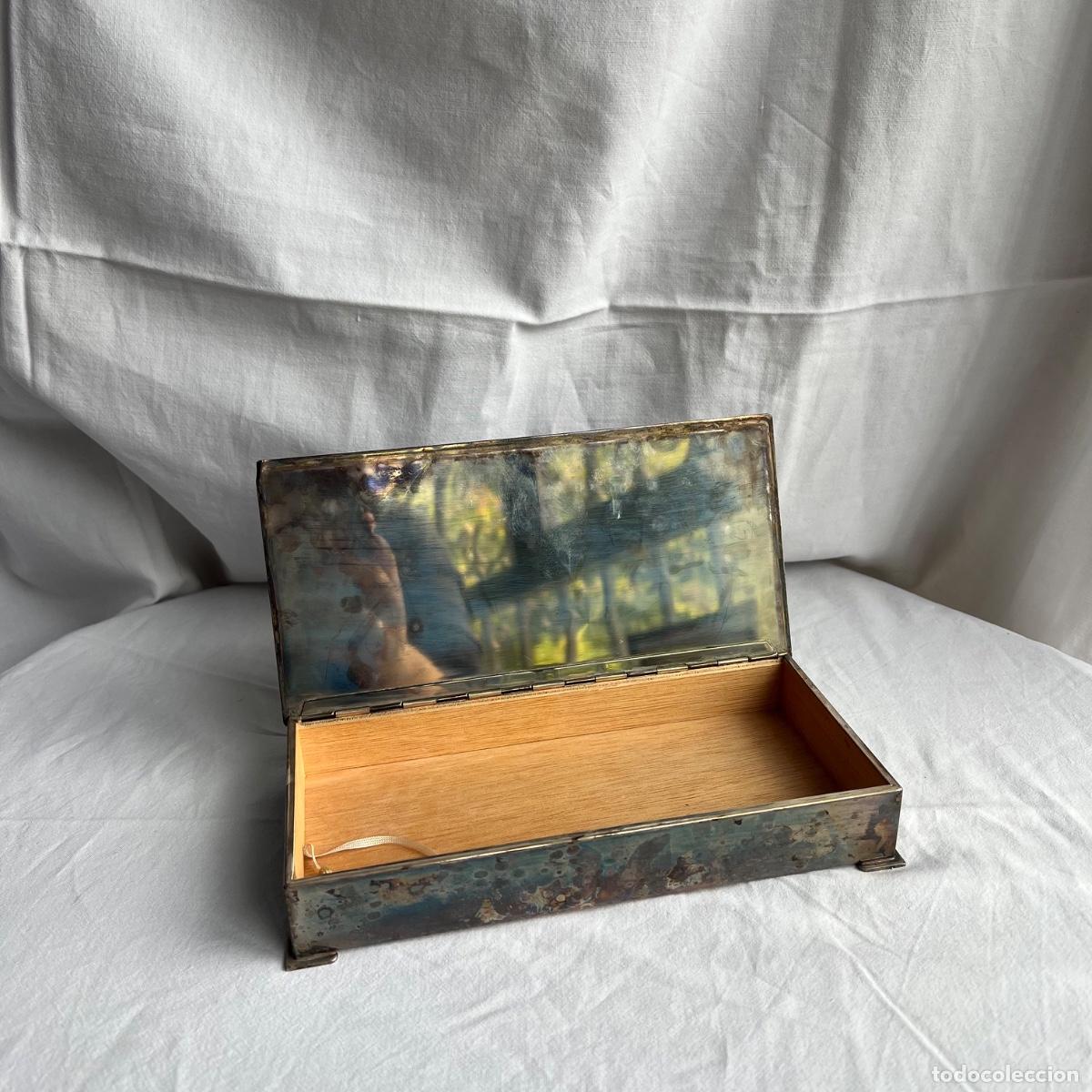 Antig&uuml;edades: Antigua Caja Cigarrera / Alhajero de Sobremesa - Alpaca Plateada e Interior de Madera Mid-Century