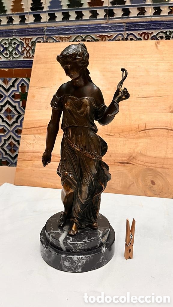 Antig&uuml;edades: Figura de mujer - Madera y metal - Foto 3