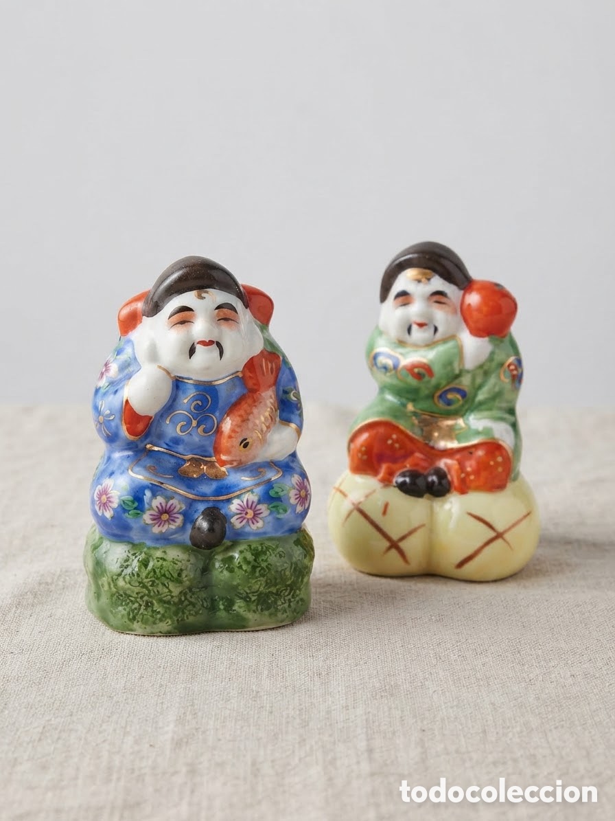 Antig&uuml;edades: Lote de figuras chinas de porcelana