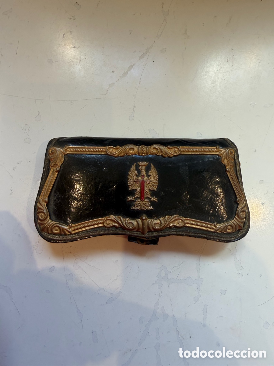 Antig&uuml;edades: Cartuchera militar antigua cuero &aacute;guila San Juan