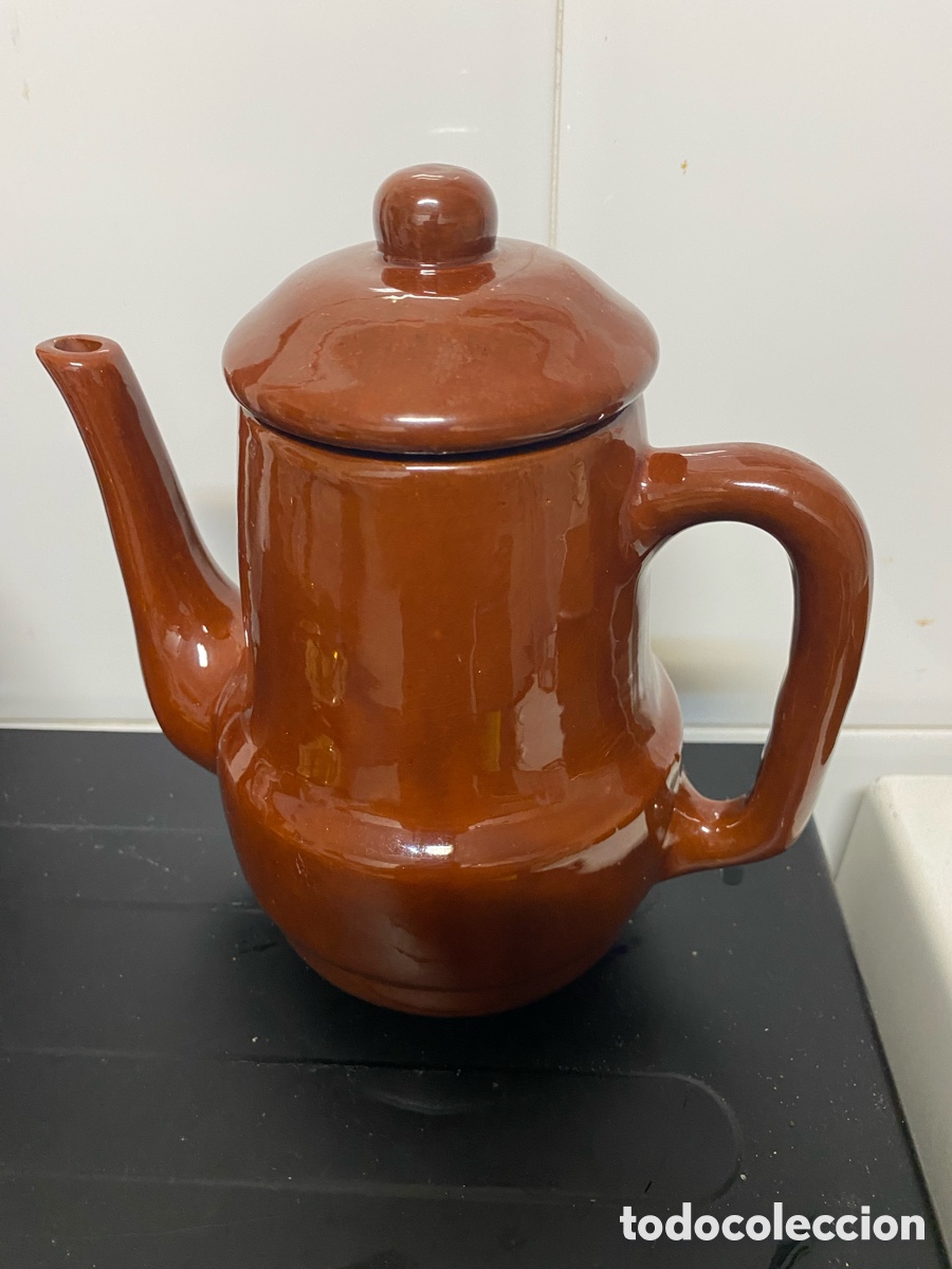 Antig&uuml;edades: Cafetera / tetera vintage de cer&aacute;mica marr&oacute;n esmaltada