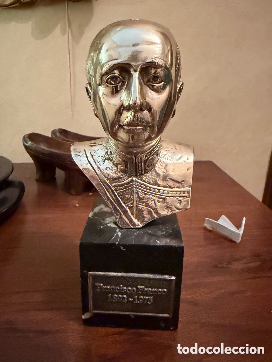 Antig&uuml;edades: Escultura-Joya &laquo;Francisco Franco&raquo; en Plata Fina militar