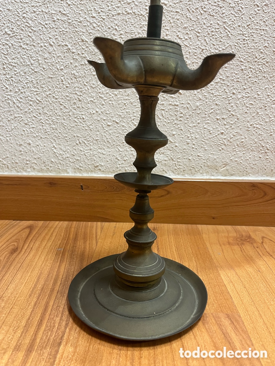 Antig&uuml;edades: L&aacute;mpara de aceite de estilo florentino. - Foto 2