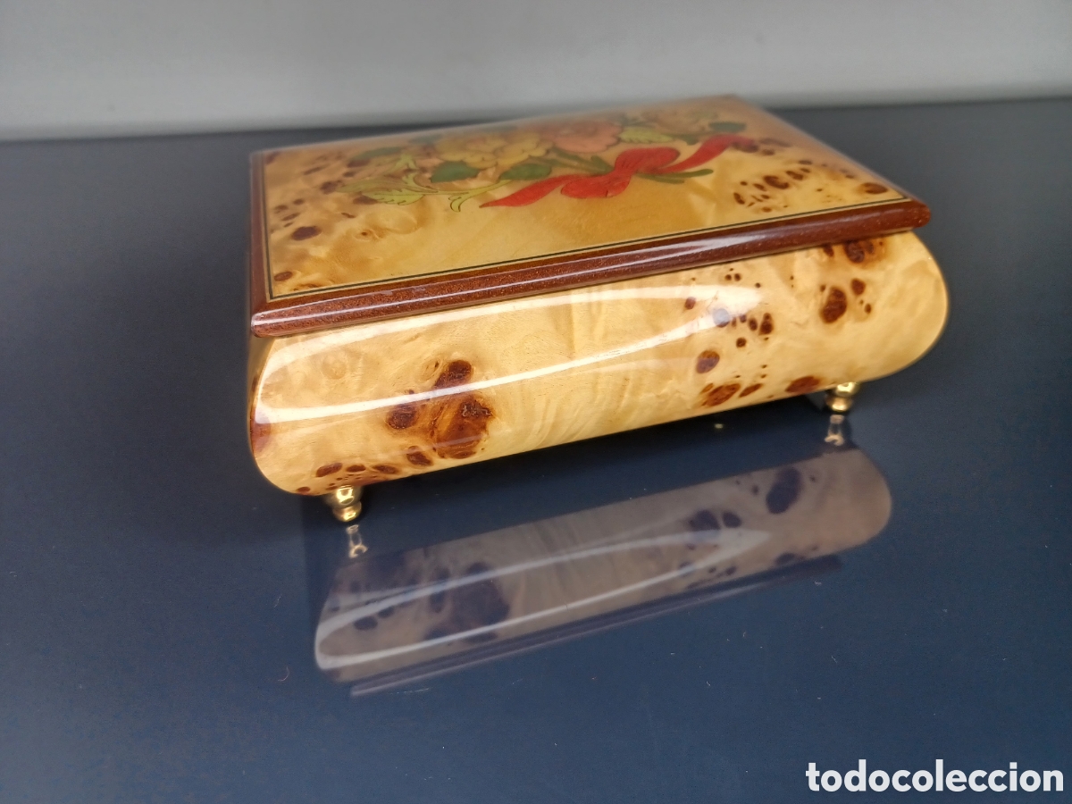 Antig&uuml;edades: Caja musical joyero de Sorrento, Italia &ndash; UAIS SR36 &ndash; &ldquo;Torna a Surriento&rdquo;