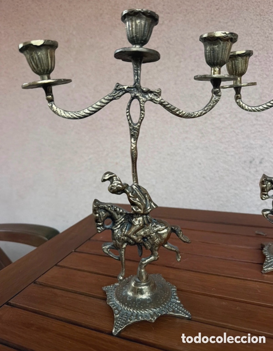 Antig&uuml;edades: Par de candelabros metal - Foto 2