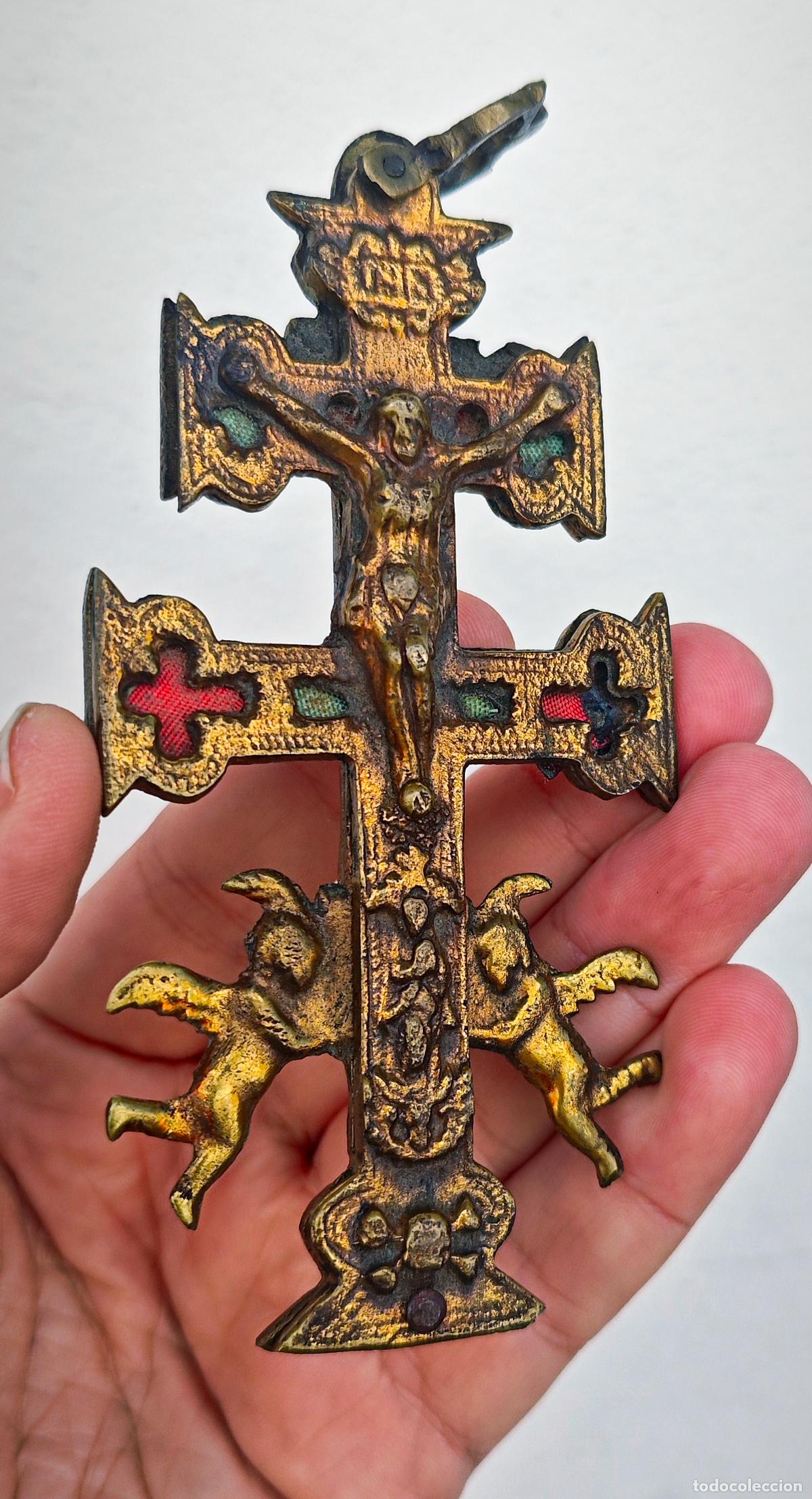Antig&uuml;edades: ANTIGUA CRUZ CARAVACA RELICARIO PARA COLGAR - SIGLO XIX - 12 x 6 cm. DOBLE CUERPO EN BRONCE