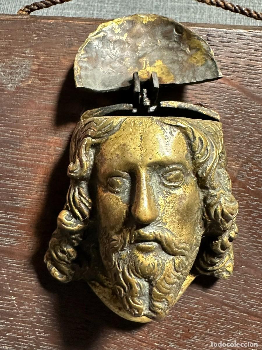 Antig&uuml;edades: Benditera antigua de bronce cabeza de Cristo - Foto 2