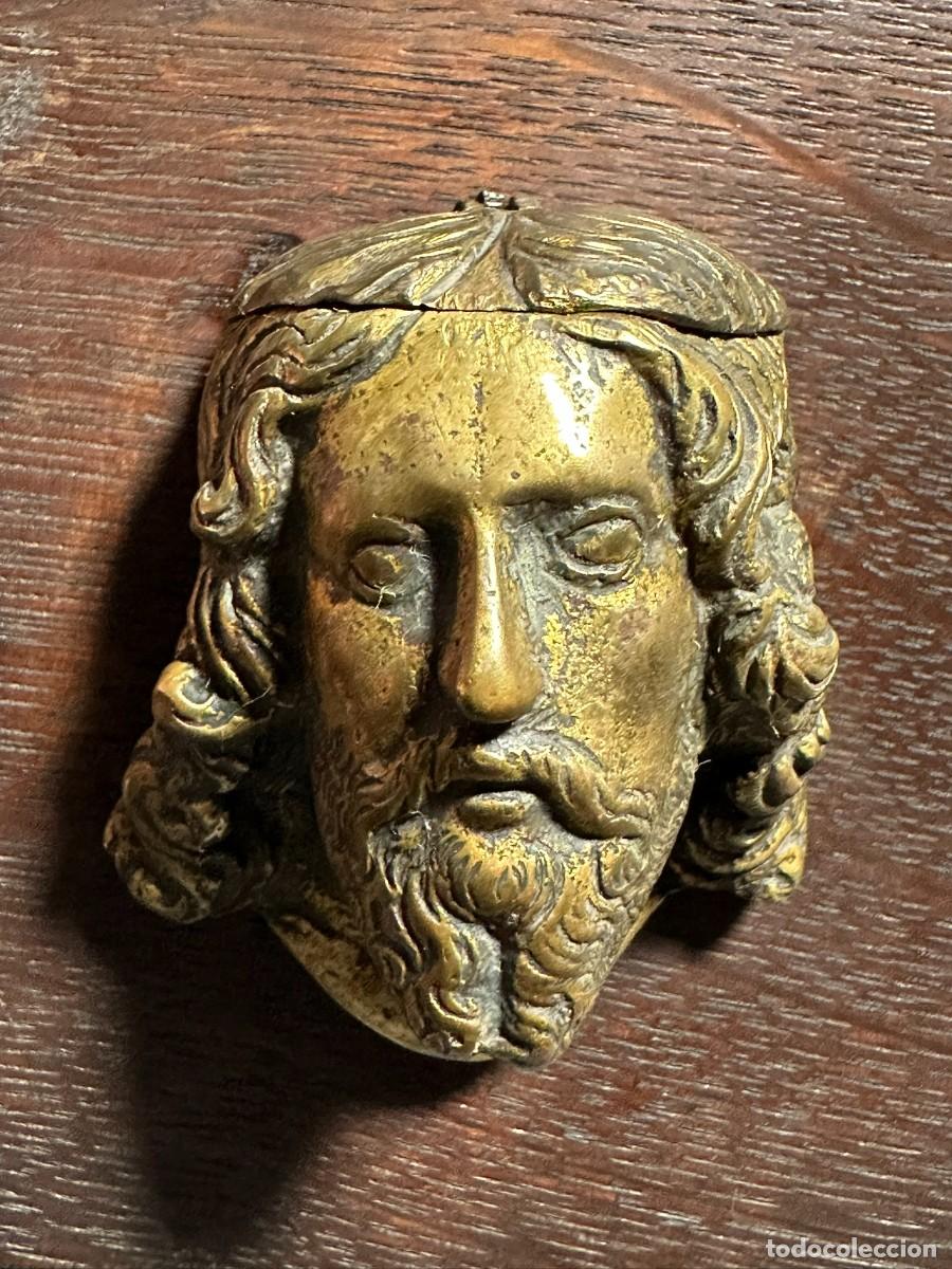 Antig&uuml;edades: Benditera antigua de bronce cabeza de Cristo - Foto 3