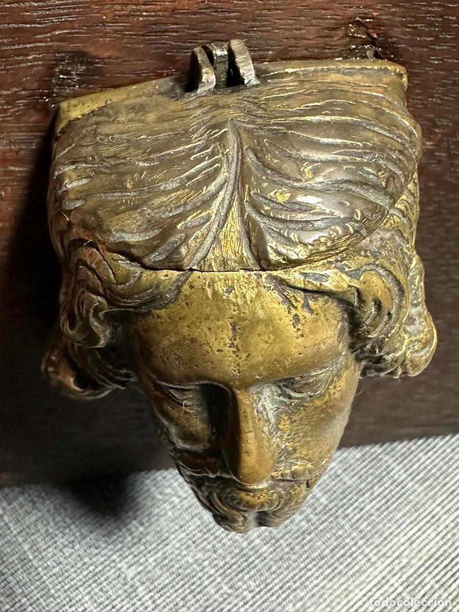 Antig&uuml;edades: Benditera antigua de bronce cabeza de Cristo - Foto 4