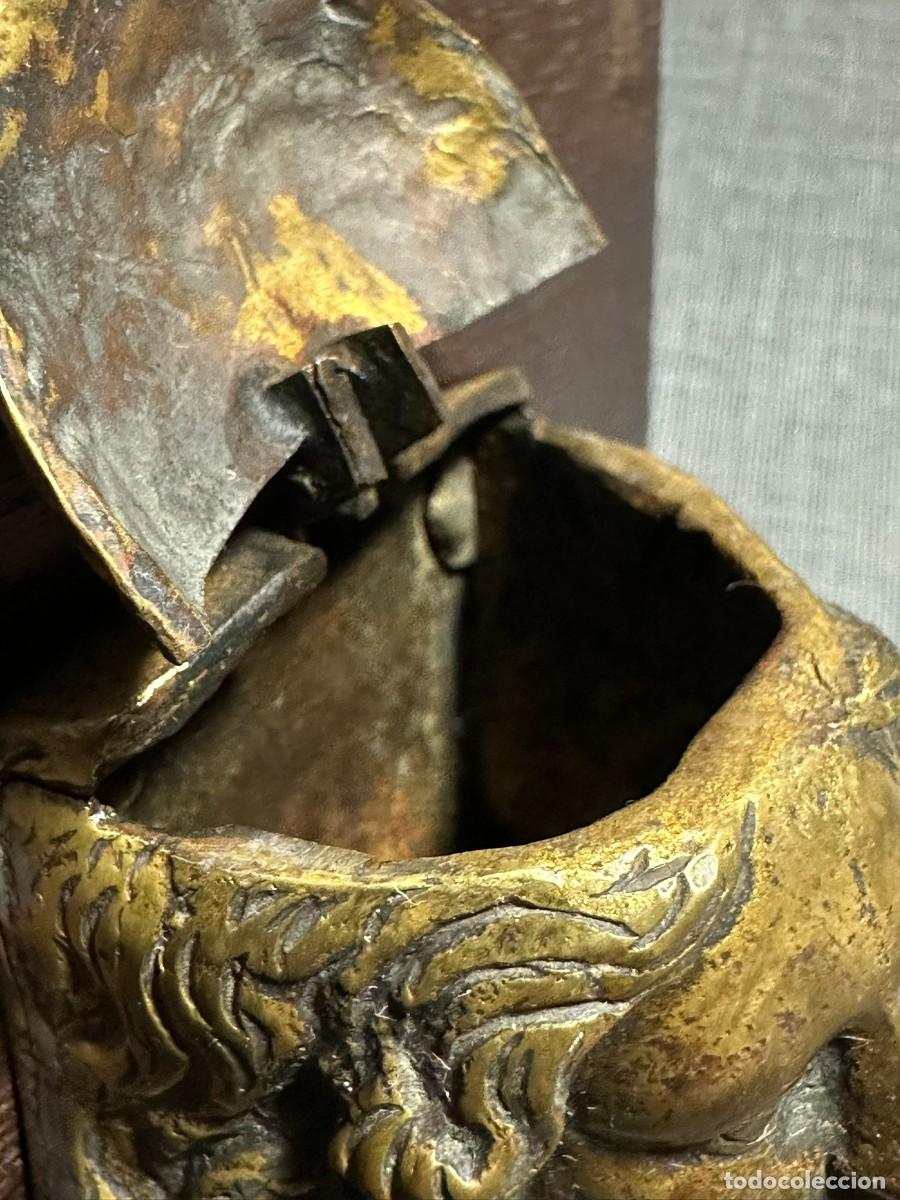 Antig&uuml;edades: Benditera antigua de bronce cabeza de Cristo - Foto 6