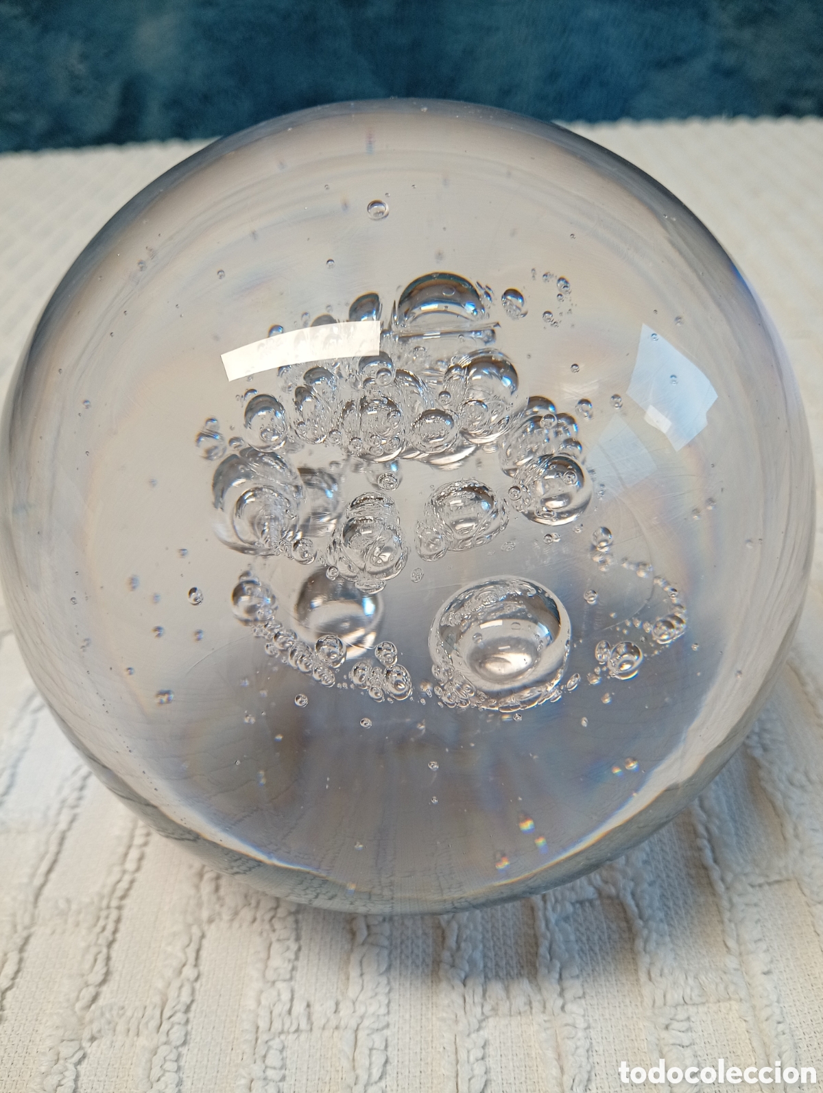 Antig&uuml;edades: Raro pisapapeles de sulfuro, bola de cristal franc&eacute;s marcado cristal Schneider France, a&ntilde;os 1950.