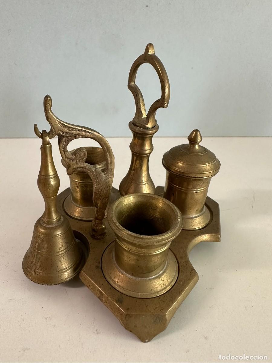 Antig&uuml;edades: Escriban&iacute;a de bronce con campanilla s XIX