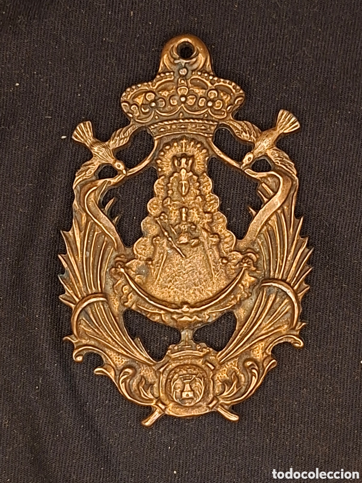 Antig&uuml;edades: medalla oficial de la Hermandad de Nuestra Se&ntilde;ora del Roc&iacute;o de Algeciras. .MRTC1
