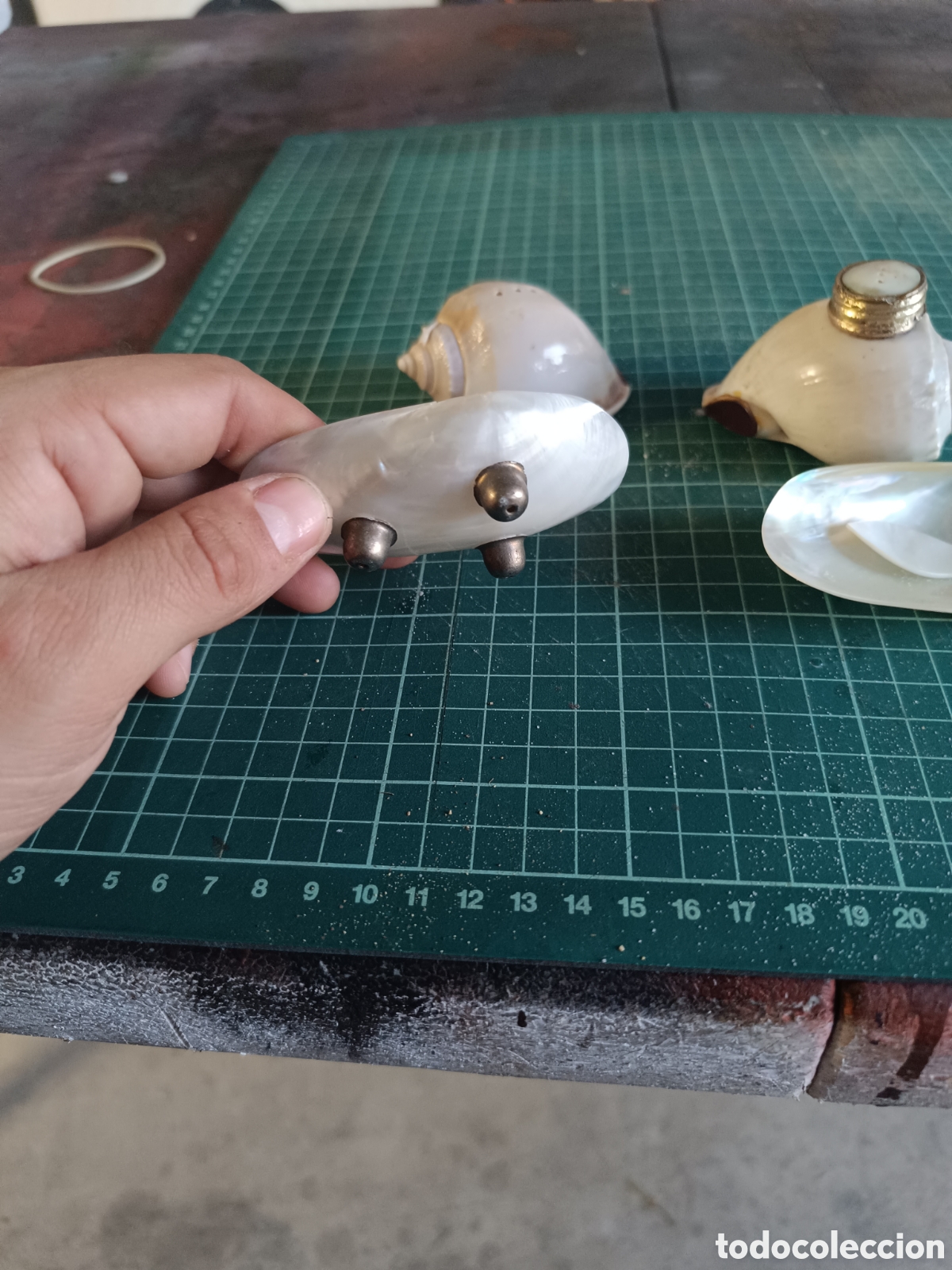 Antig&uuml;edades: Set de salpimentero y cucharas de nacar - Foto 3