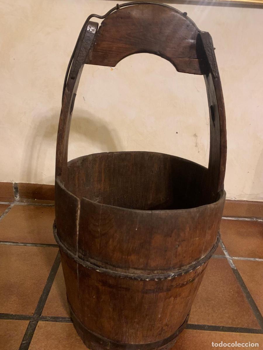 Antig&uuml;edades: Cubo antiguo de pozo - Foto 2