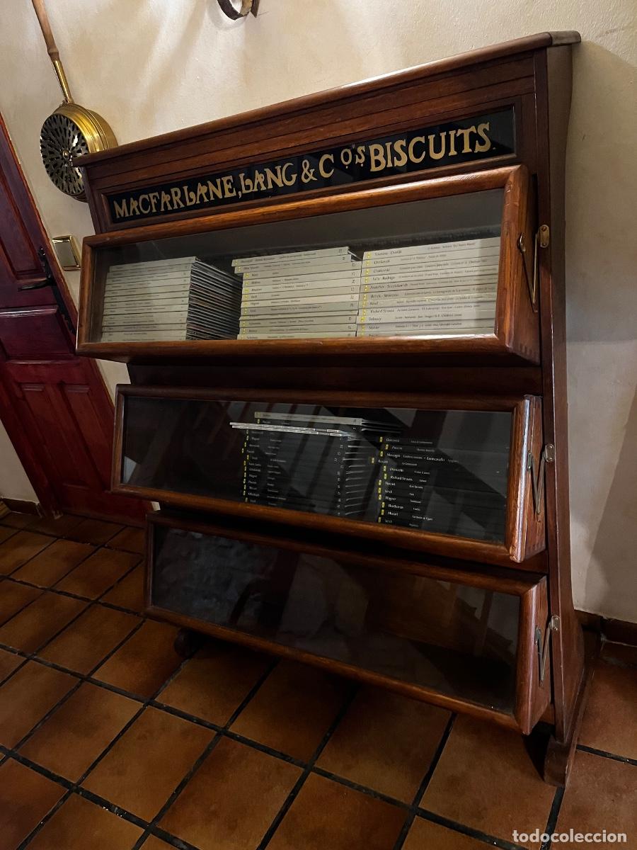 Antig&uuml;edades: Vitrina expositora galletera - Foto 2