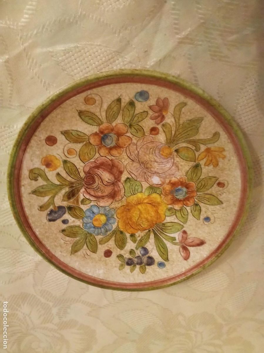 Antiguidades: Precioso plato de cer&aacute;mica, decorado amano, Deruta