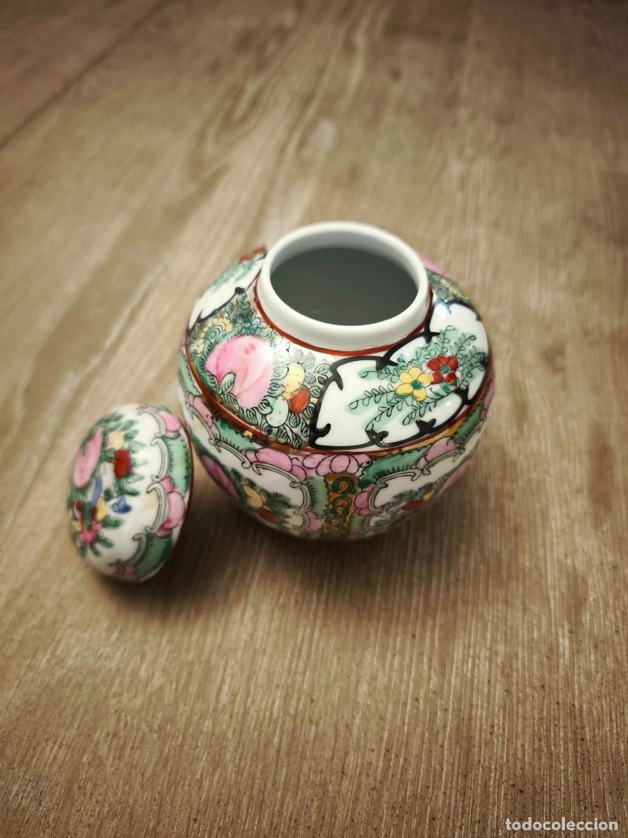 Antig&uuml;edades: Cucharero Peque&ntilde;o de Porcelana China Estilo Famille Rose