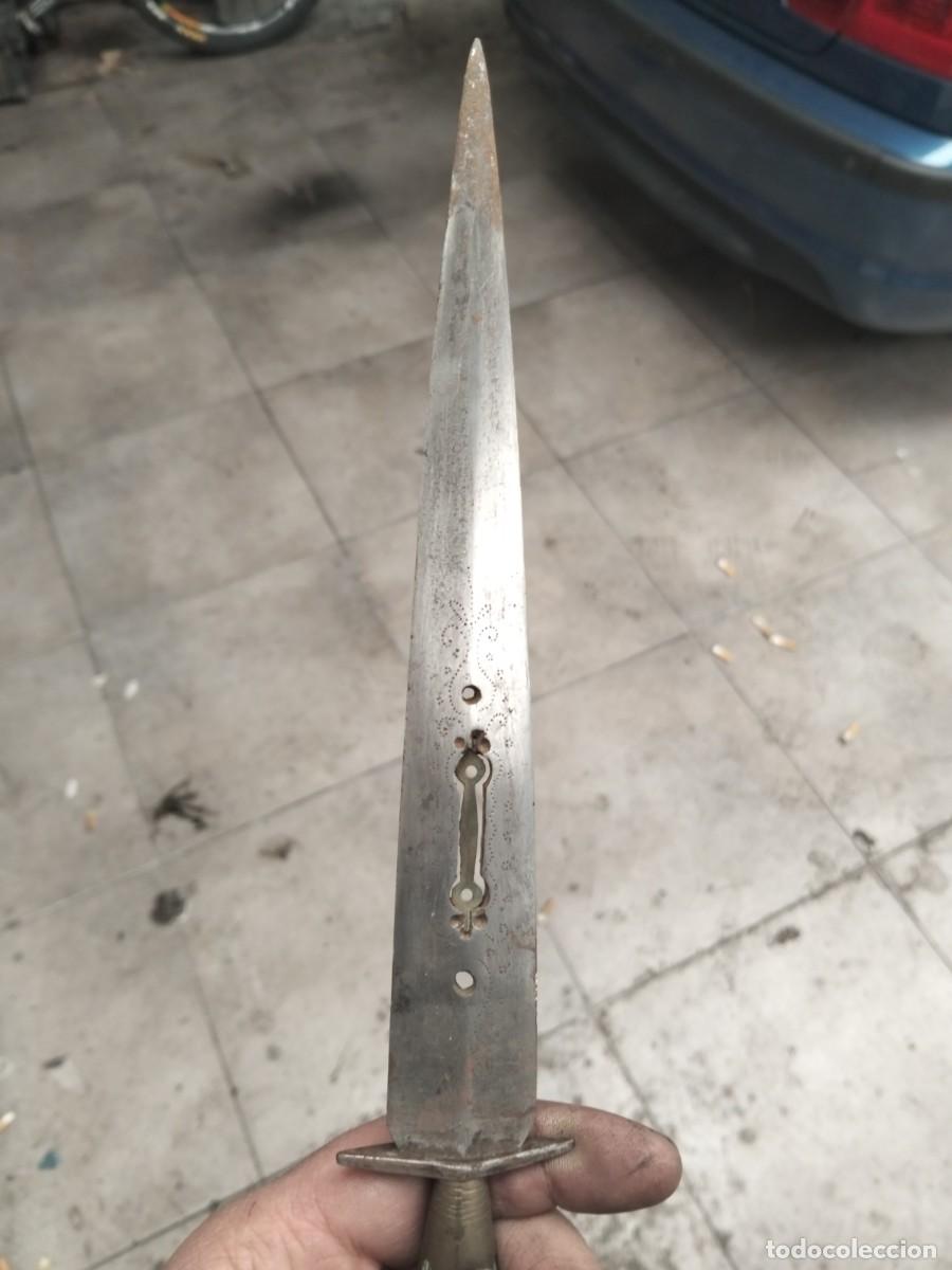 Antig&uuml;edades: Pu&ntilde;al de Albacete siglo XIX
