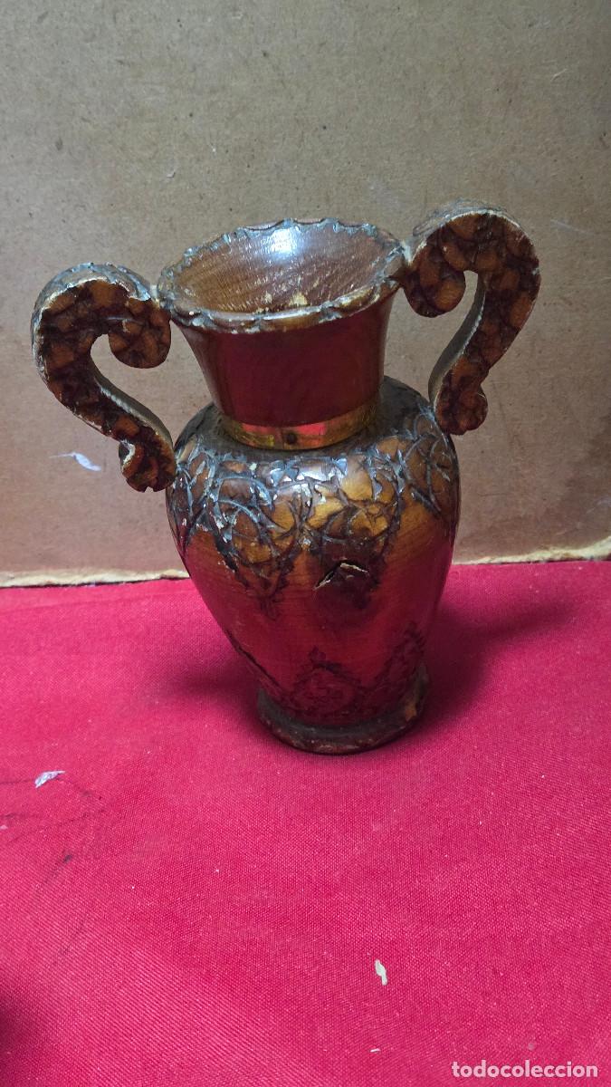 Antig&uuml;edades: jarron de madera vintage - Foto 1