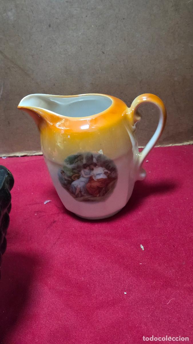 Antig&uuml;edades: jarra de porcelana vintage