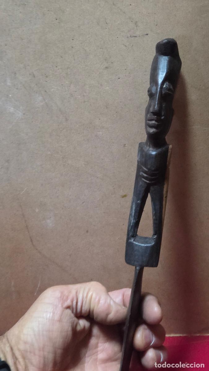 Antig&uuml;edades: pu&ntilde;al de arte africano - Foto 2