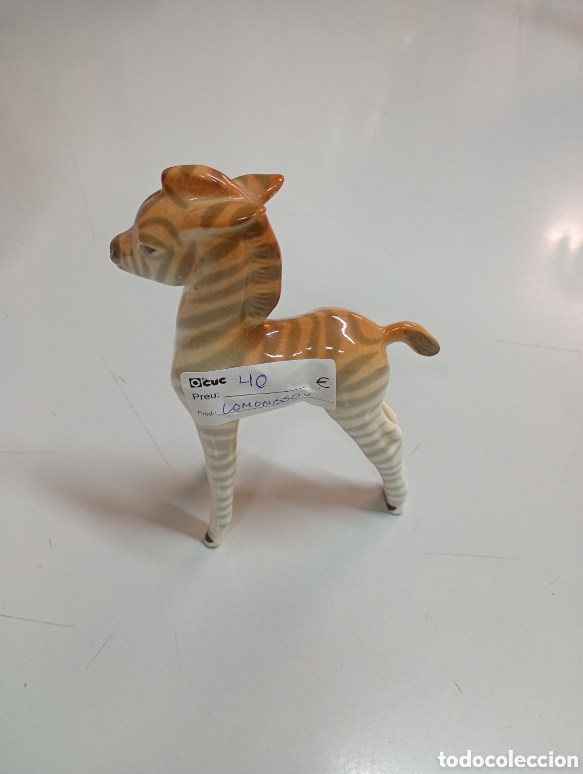 Antig&uuml;edades: Figura de ciervo porcelana