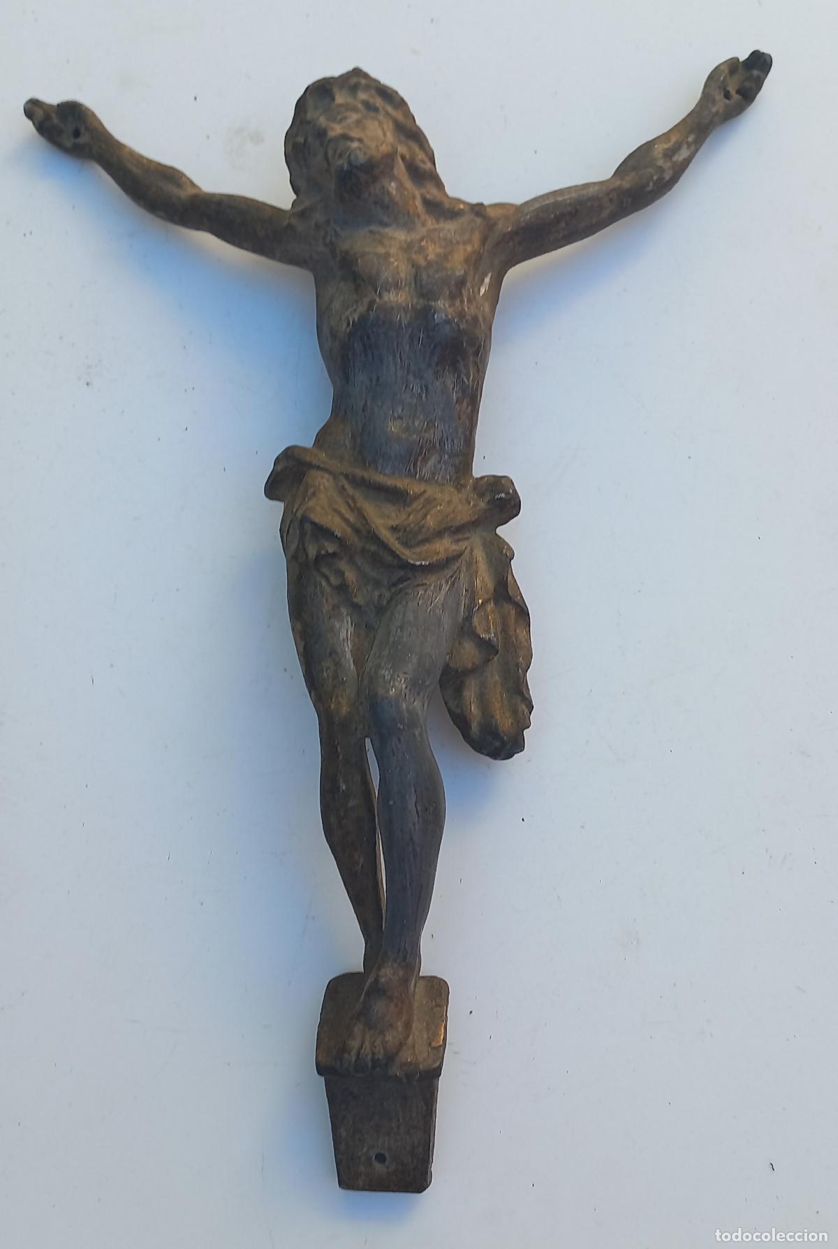 Antig&uuml;edades: Imagen o figura de jesucristo crucificado en metal para colgar o enmarcar. Cristo para cruz