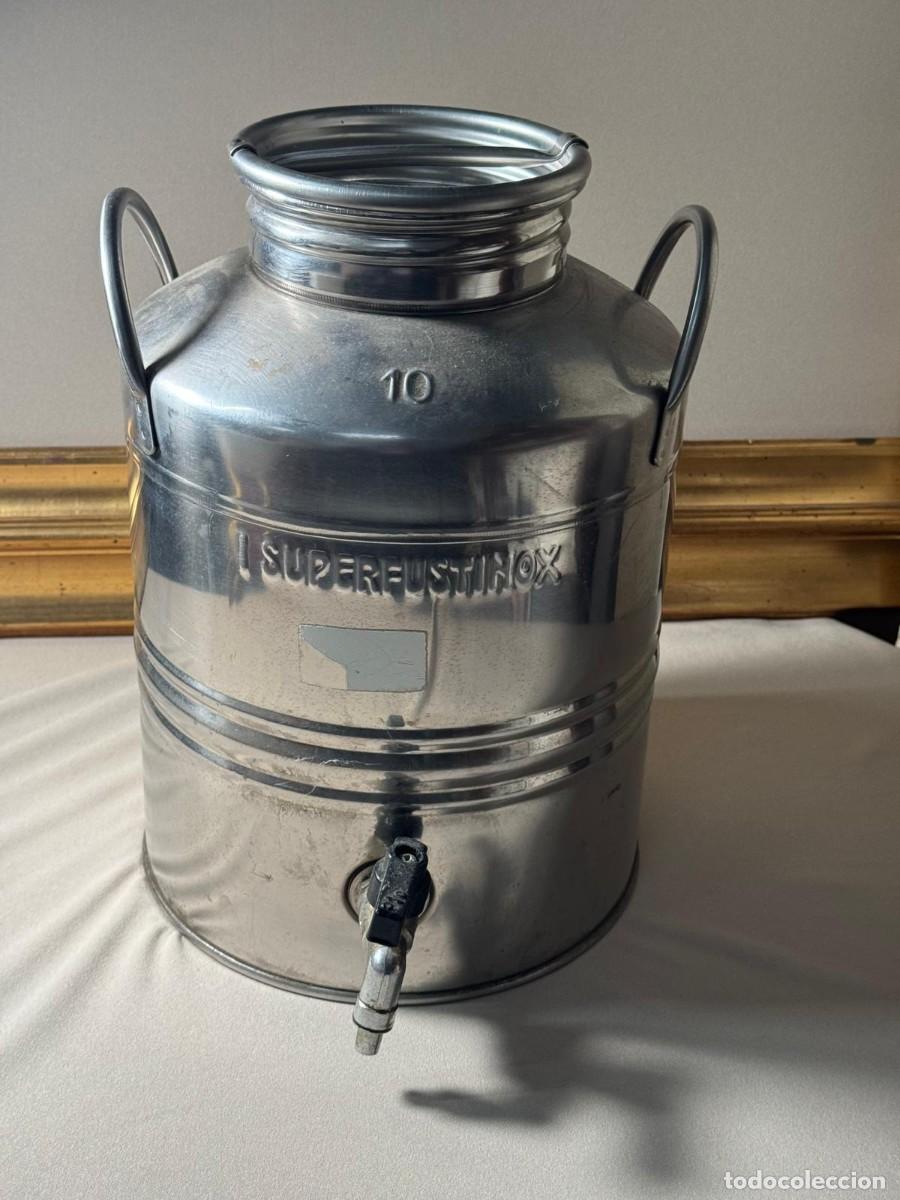 Antig&uuml;edades: Lechera antigua de acero inoxidable de 10 litros con grifo