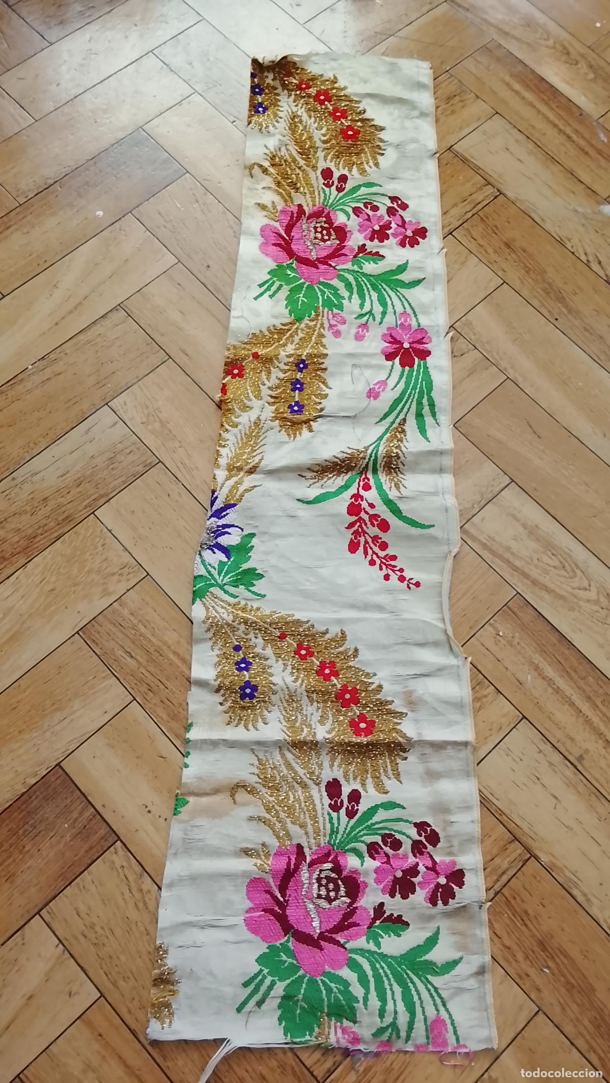 Antig&uuml;edades: ESPOLIN SEDA BORDADO ORO PLATA SEDAS DE COLORES SIGLO XVIII - XIX PIEZA DE MUSEO 75 CM IDEAL VIRGEN