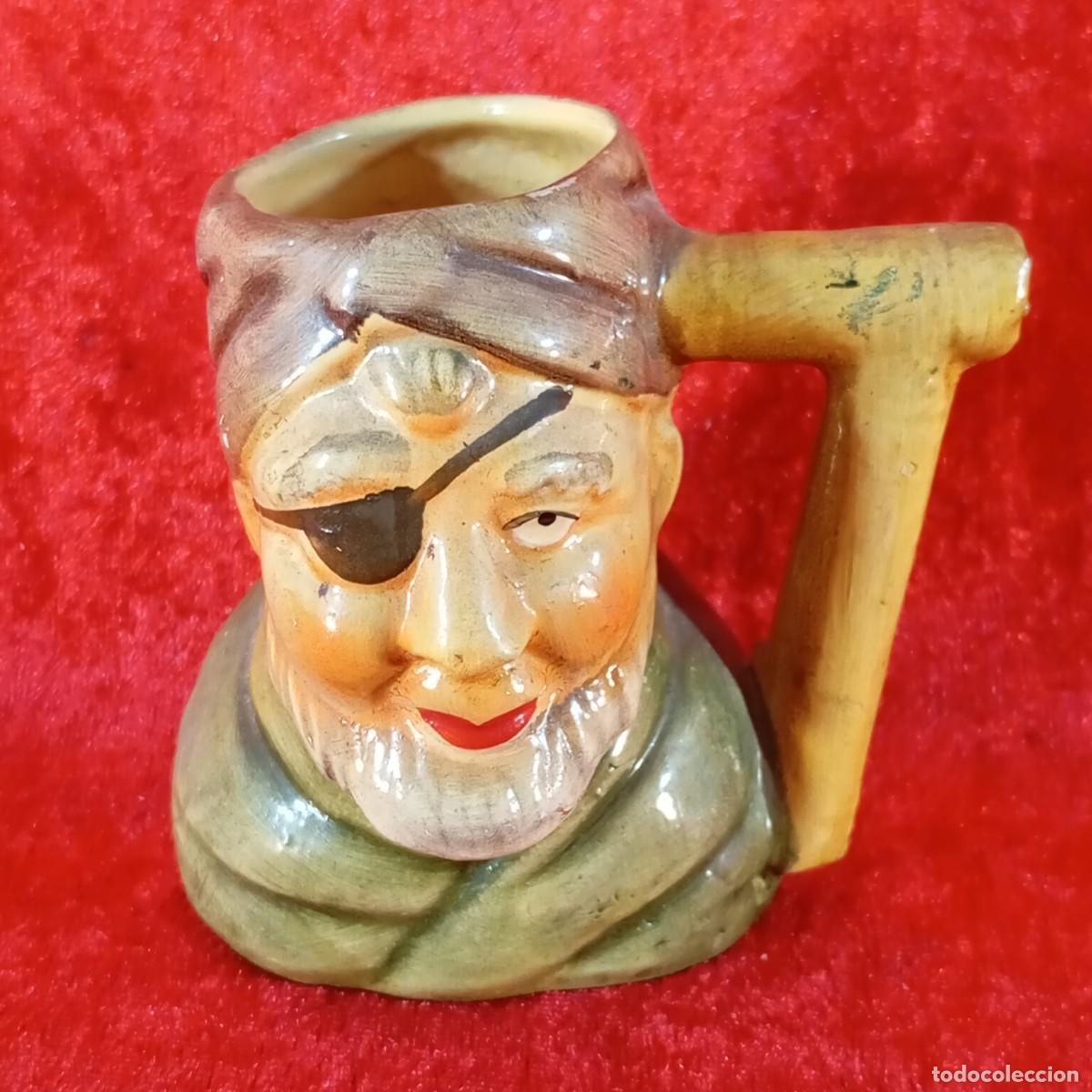 Antig&uuml;edades: MINI TAZA VINTAGE DE CERAMICA - ESTILO TOBY - PINTADA A MANO - SIGLO XX - 8 CM DE ALTO